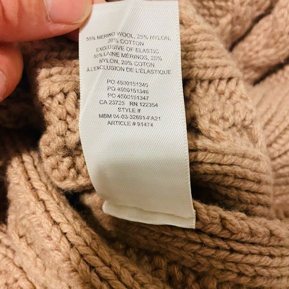 Aritzia Wilfred Melissa Sweater Relaxed cable-knit sweater - Picture 5 of 10